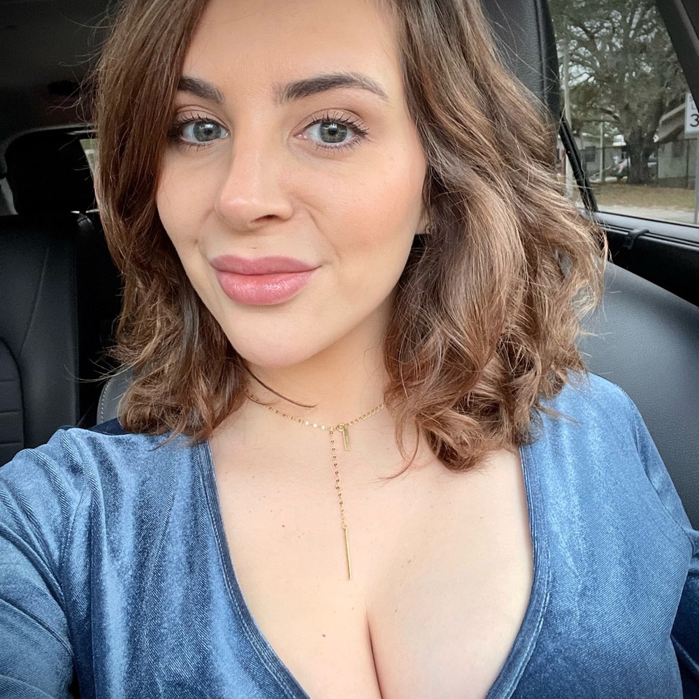 Meet your Posher, Kayla
